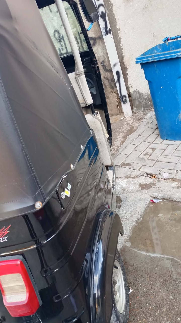 تكتك لبيع موديل 20 شهر 9بيهه مكانات مصبوغه
مكاني بغداد العبيدي كير مكينه خير من الله تكتك لا تبخير ولا تنقيص 
سعر 6وبيهه مجال لطيبين رقم نكليزي تحويل ثاني يوم رقم الهاتف ***********
