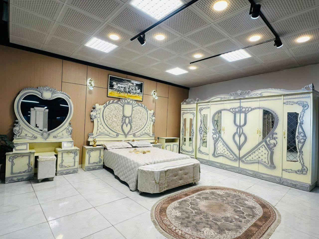 غرفة اخشاب  

السعر مليون 

⚜️تفاصيل الغرفة ....⚜️

صاج خارج ٤ملم ام دي اف 🪭
وداخل صاج ٣ملم 
صبغ مرمري درجة اولى 

عدد القطع  ٧ قطع 😍
1 //جرباية  قياس  ١٦٠ × ٢٠٠ 
//ميز جانبي ايسر قياس ٥٠
2// وميز  جانبي  قياس ٥٠
3// زاوية ارتفاع مترين عرض ٨٠
4// وميز بلازمه  
5//وميز مراية ارتفاع مترين عرض ١٢٠
6// وكنتور ٦ باب  ارتفاع مترين و٤٠ طول ٣ متر و٢٠

القطعه الثامنة حسب الطلب شازلون
سعرها ٥٠ الف  مع الطابوريه❤️

(توصيل مجاني مركز بغداد )
التوصيل يشمل الشد مجاني 🔥
(اطراف ٥٠)
باقي المحافضات حسب البعد


**إذا كنت صاحب هذا الإعلان وتريد حذفه لأي سبب، رجاءا أرسل رسالة إلى الدعم الفني**