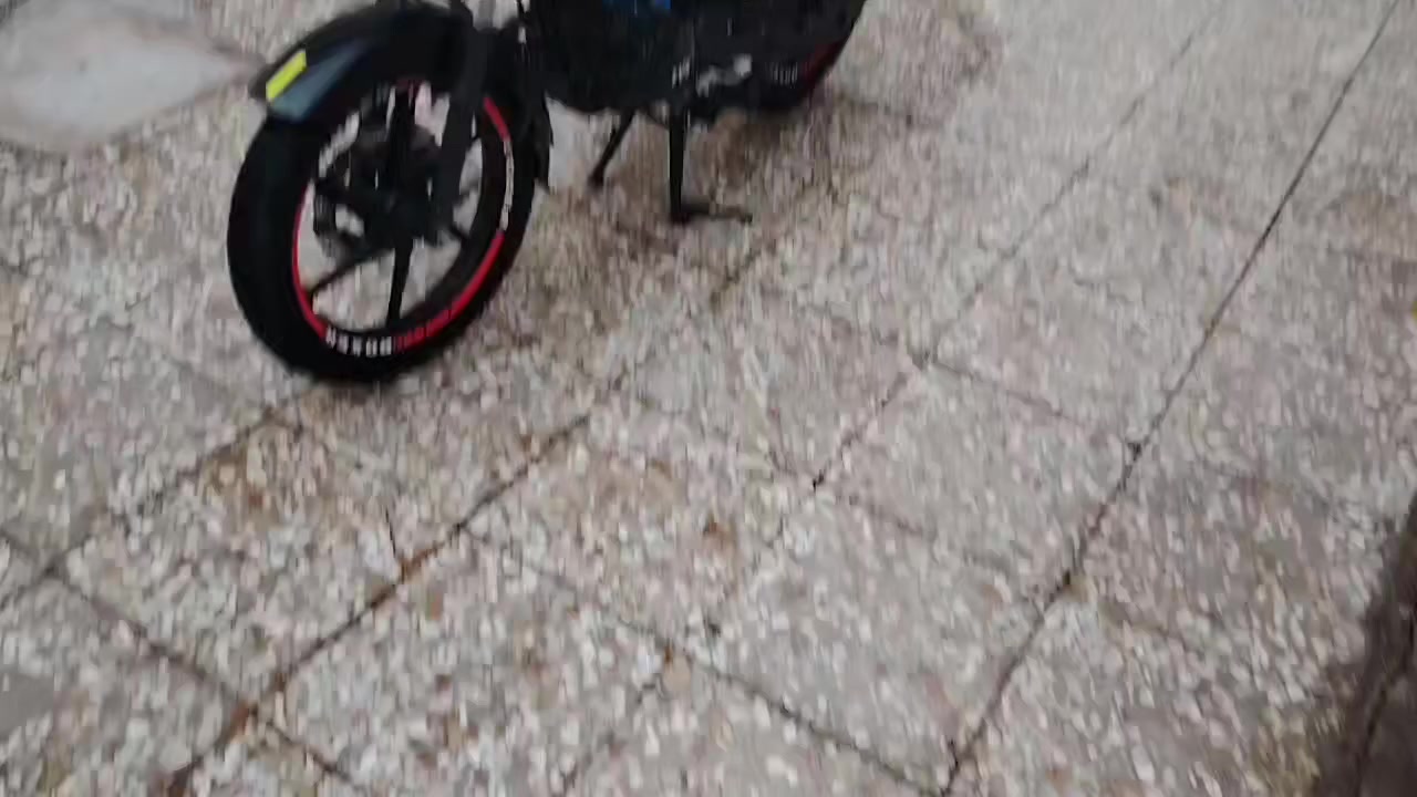 السلام عليكم دراجه TVS موديل 2023 اخر اصدار التفاصيل داخل الفديو مكاني الشعب - شارع الصحه رقم الهاتف *********** ابو محمد بس الشراي يتصل
