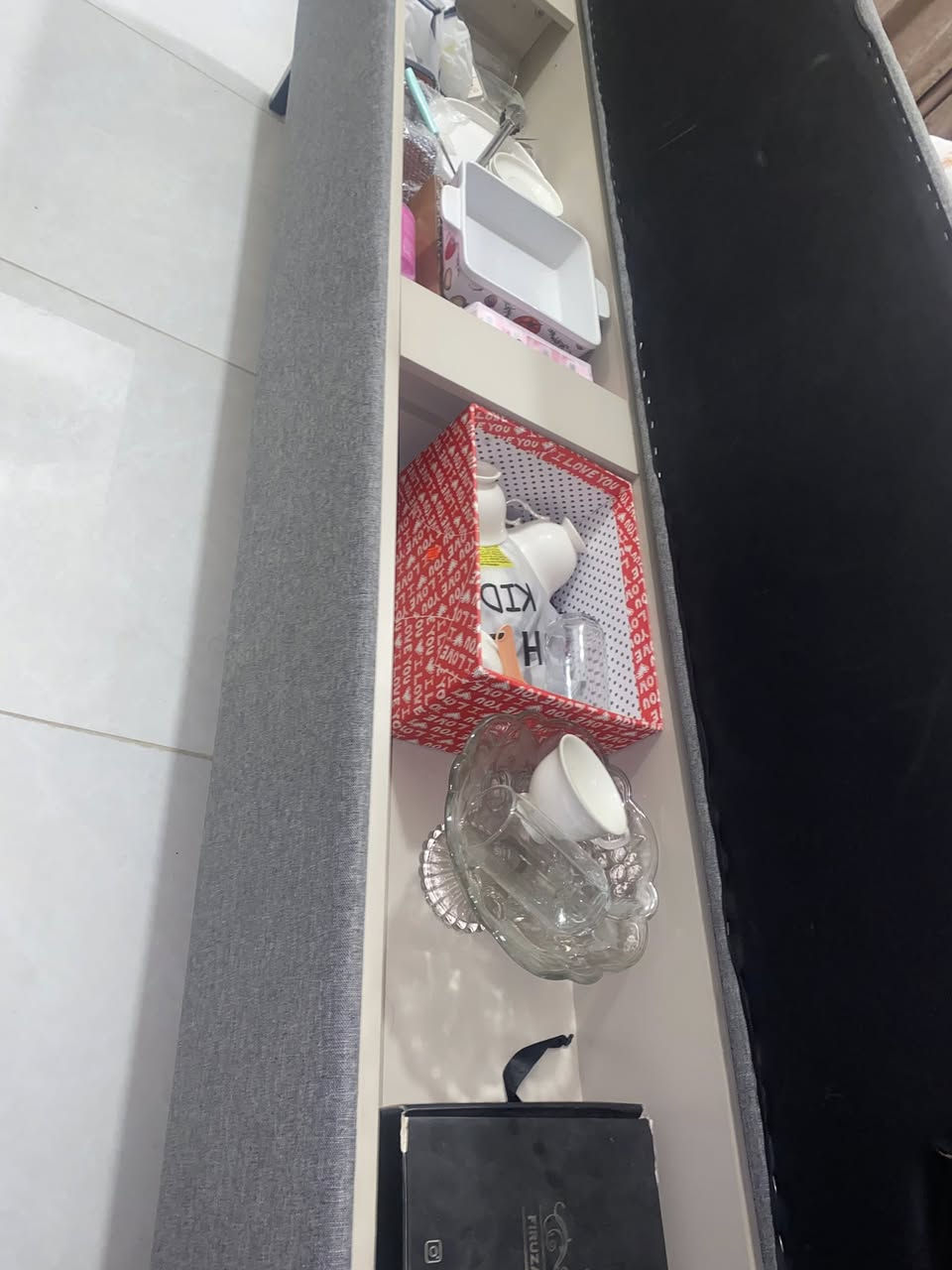 غرفه نوم من موناليزا اخذتها ب٢٢ ورقه واستعمالهه سنتين تقريبا وبعدها دابيع هذني القطعتين بيهم اضرار بسيط
شازلونه مخزن وحجمها جبير كلش وتلم هوايه غراض وضررها فقط وحده من رجلين نكسرت وموجوده عادي تتصلح ببراغي

وجرارات ٥ وكبيره كلش وواسعه وضررها فقط وحده من اليدات وموجوده عندي 
ثنينهم ابيعهم ب٢٥٠ الف وبي مجال


**إذا كنت صاحب هذا الإعلان وتريد حذفه لأي سبب، رجاءا أرسل رسالة إلى الدعم الفني**