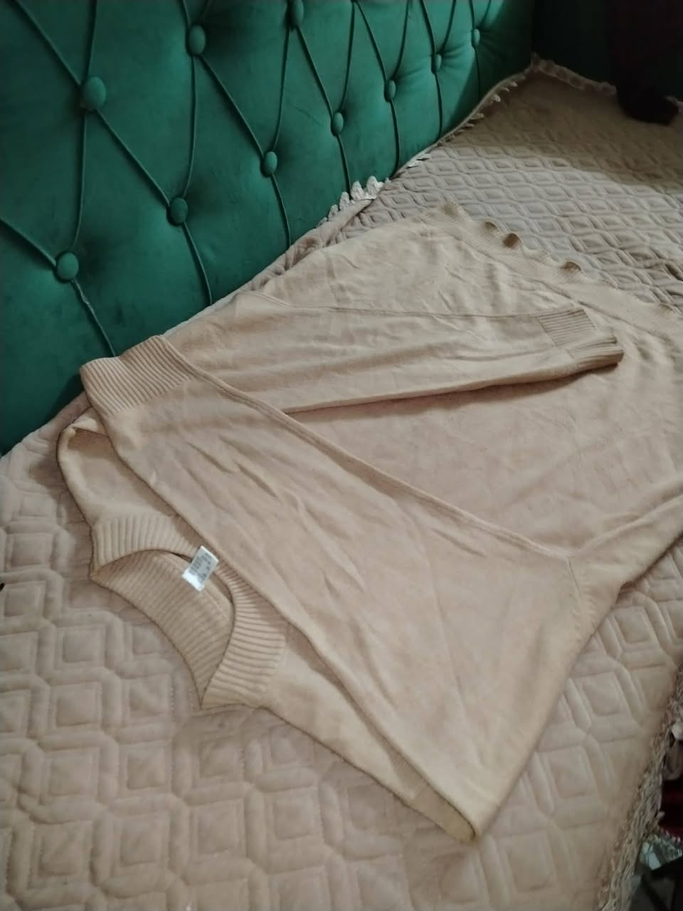 السلام عليكم شلعه بلوزات رجالي نسائي تقريباً60 قطعه شتريتهن ومابعت منهن ولا قطعه زوجي ماقبل اشتغل الي يريدهن ابيعهن اقل من سعرهن 40 الف قفل الي يريدهن يراسل هذا الرقم على الواتساب ***********
