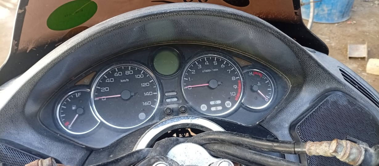 دراجة طافيه فورزه80موديل 2010
سعر350الف وبيعه مجال مكفوله

رقم الهاتف***********
