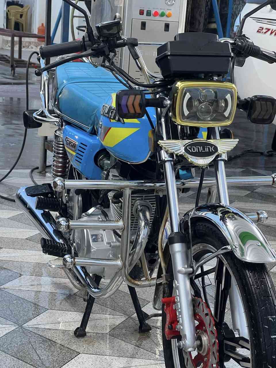 سلام عليكم ماطور سولنك موديل 24 نظيف للبيع 
تفاصيل خاص 
بيع فقط


**إذا كنت صاحب هذا الإعلان وتريد حذفه لأي سبب، رجاءا أرسل رسالة إلى الدعم الفني**