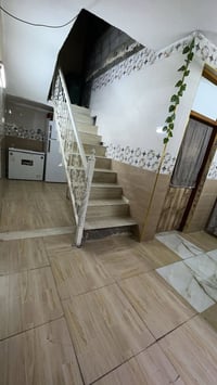 بيت  بغداد الزعفرانية  مساحه ١٠٠ مربع ركن  البناء يحتوي على غرفتين نوم...