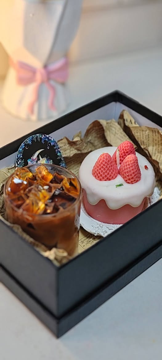 صنعت بكل حب من مواد طبيعية عضوية غير ضارة ولاتسبب اي تحسس صناعة يدوية وبكل احترافية وعطر يدوم وفوحان رائع


**إذا كنت صاحب هذا الإعلان وتريد حذفه لأي سبب، رجاءا أرسل رسالة إلى الدعم الفني**