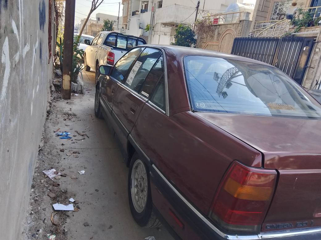 اوميكا.رقم كركوك  موديل 91 كود بانزين كير عادي محرك 20 بلادي مشروع وطني سيارة بدون طخه كهربائيات كلها شغال شراي يتصل *********** سعر 39 بيها مجال كركوك, العراق
