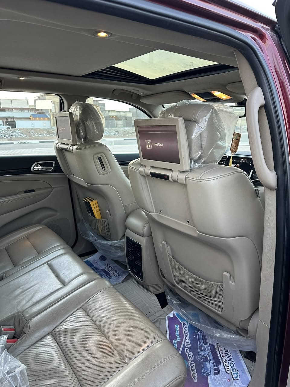 سلام عليكم جيب لمتد بلاص خليجي فول مواصفات موديل ١٩ رقم بغداد السعر ٢٦٥ ورقة هاتف ***********
