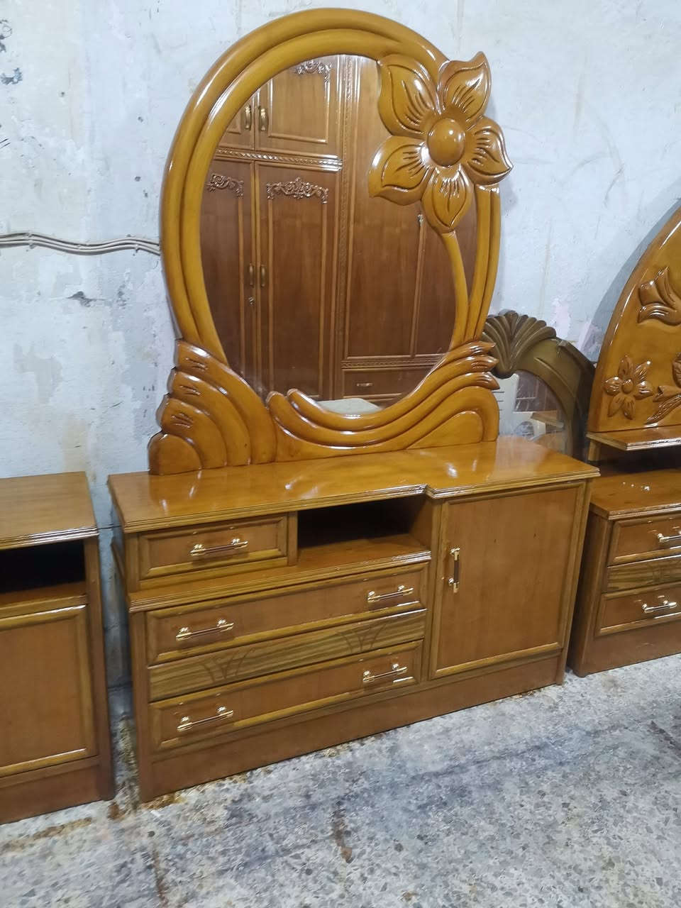 السلام عليكم
٦ وملحق صاج داخل وخارج الظهر جرجوبه مستعمل اخت الجديده شغل ثقيل تزكام درجه اولئ للحجز والاستفسار علئ الرقم او واتساب *********** بغداد السيديه حي الاعلام شارع قطر الندئ
