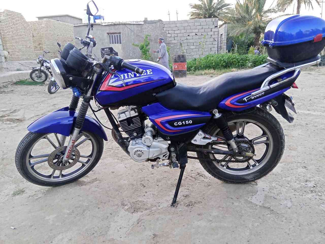 السلام عليكم مكلف بالنشر جني باندا  للبيع موديل 14
مكينه مفتوحه مرة وحده كهربائيات كلها شغال سلف نكرة عالي ناصي فول تواير زوج جديد دبل جديد السعر 425 وبيه مجال بسيط المكان بلد 
*********** اتصال موجود 
*********** اتصال  موجود
