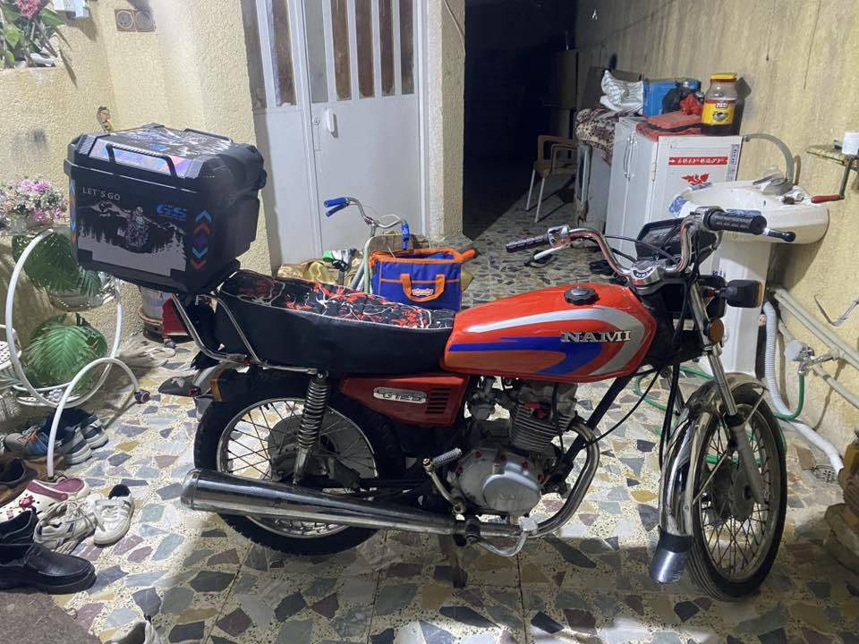 السلام عليكم 
نامه ايراني 2012  محرك مفتوح 
اوراق 5 اوراق مع الوصل
وكيلهه الحيدري ابو رمانه
دراجه جاهزه ومابيهه شي مو شغال 
سعرهه 850
***********
