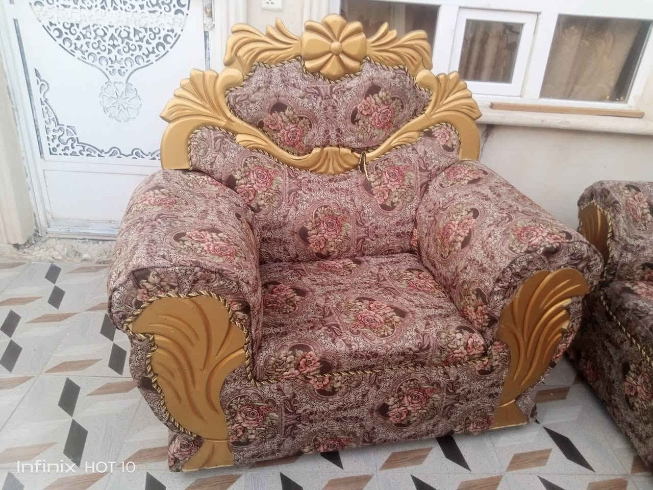 السلام عليكم يوجد تخم نضيف
3 اصقار و2 وسط 1 دابل اكبر منهن بشويه 
السعر 200 وبي مجال 
المكان تكريت القادسيه قرى وردي 
للاستفسار الاتصال ***********
