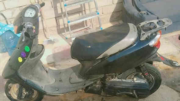 عصفوريه نضيفه محرك حلو نهضه تشلع شلع كهربا لايت شغاله باتري بيه سلف شخاطه عوزه فقط تواير جدد سعر مناسب ومستعجل 170
***********
