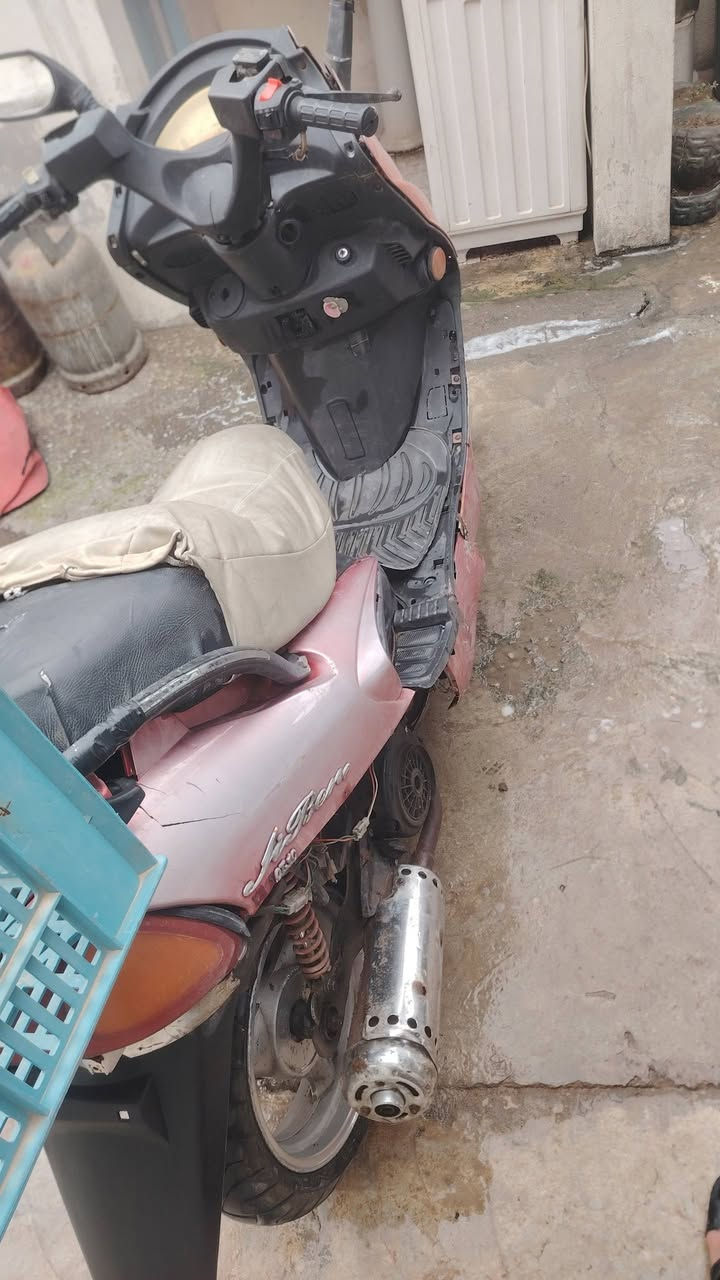 السلام عليكم مطور للبيع شقال ليت عالي ناصي يشتقل سلف تيرات جديد محرك نضيف كهربايات  باتري جديد مطور نضيف فوللل مكاني كركوك وسطي شراي اتصل فقط ما جاوب خاص ***********
