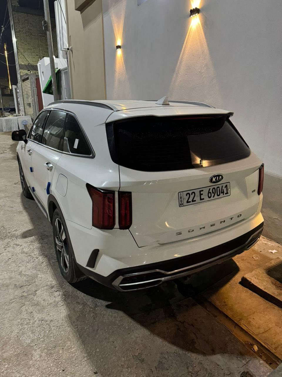 كيا سورنتو
موديل 2021 خليجي 
بصمه
كراسي كهرباء 
جنطة كهرباء 
لايتات زنون
حساس خلفي وامامي 
6 : سلندر 
7 : راكب 
3 قطع تبريد 
اشاره بالمرايه 
مرايات شفط 
ويل كروم
بردات خلفيه بلاديه 
ماشيه 105 الف كيلو
السعر 253
بيه صبغ بين البابين موضح بالصور 
*********** 
مكان النجف
