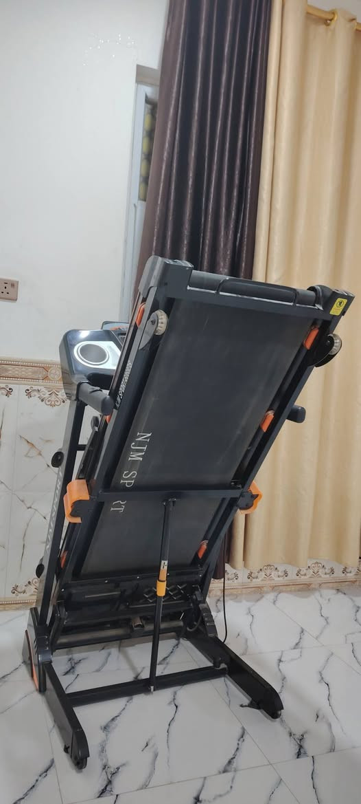 جهاز  جري كهربائي بعده جديد بي رجاج يتحمل وزن 180 سعره 400وبي مجال ***********واتساب
