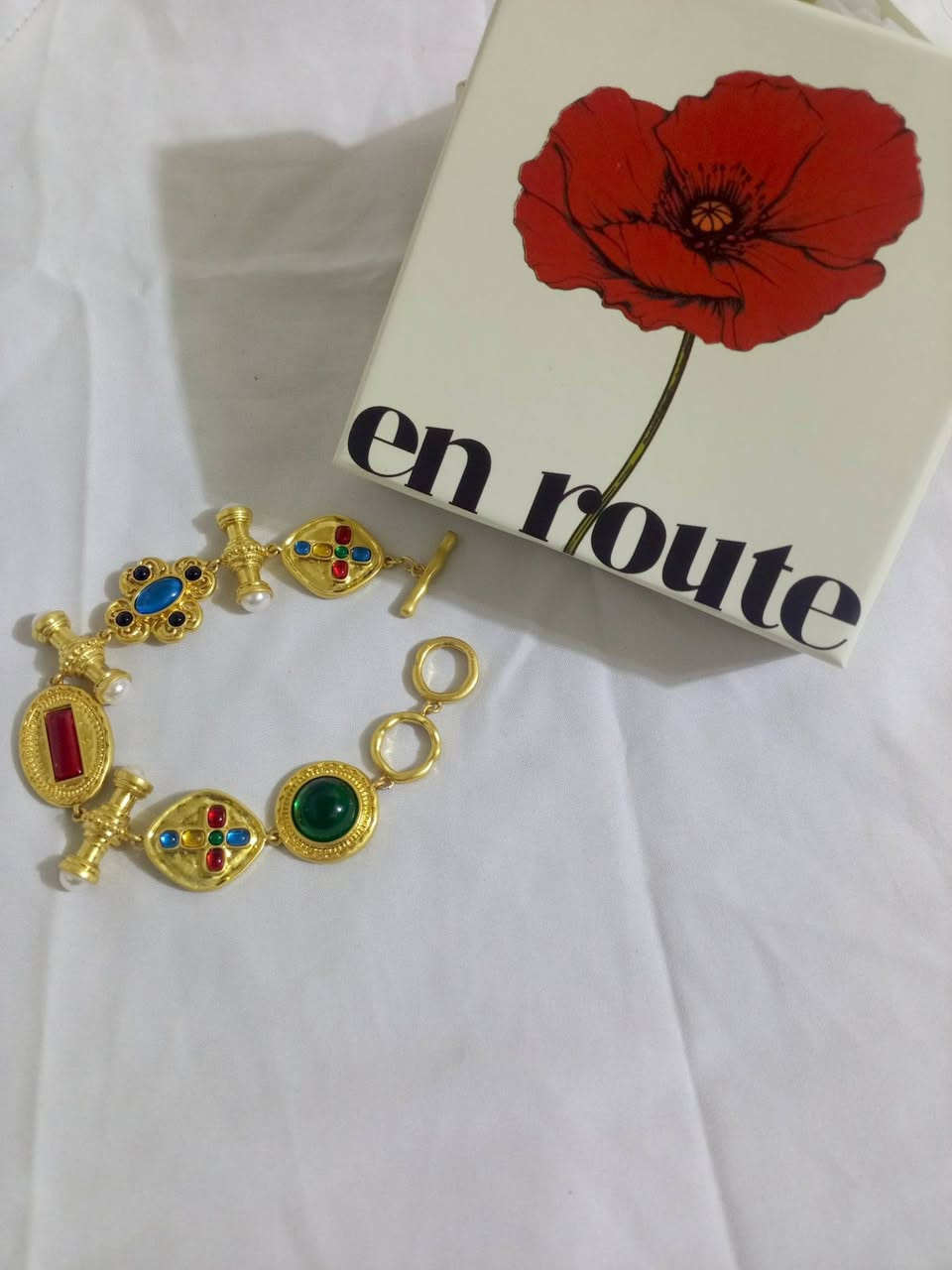 اسوار طلاء ذهب واحجار ب10


**إذا كنت صاحب هذا الإعلان وتريد حذفه لأي سبب، رجاءا أرسل رسالة إلى الدعم الفني**