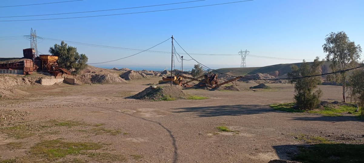 معمل وكساره البيع مكان حمرين الاستفسار رقم ***********
