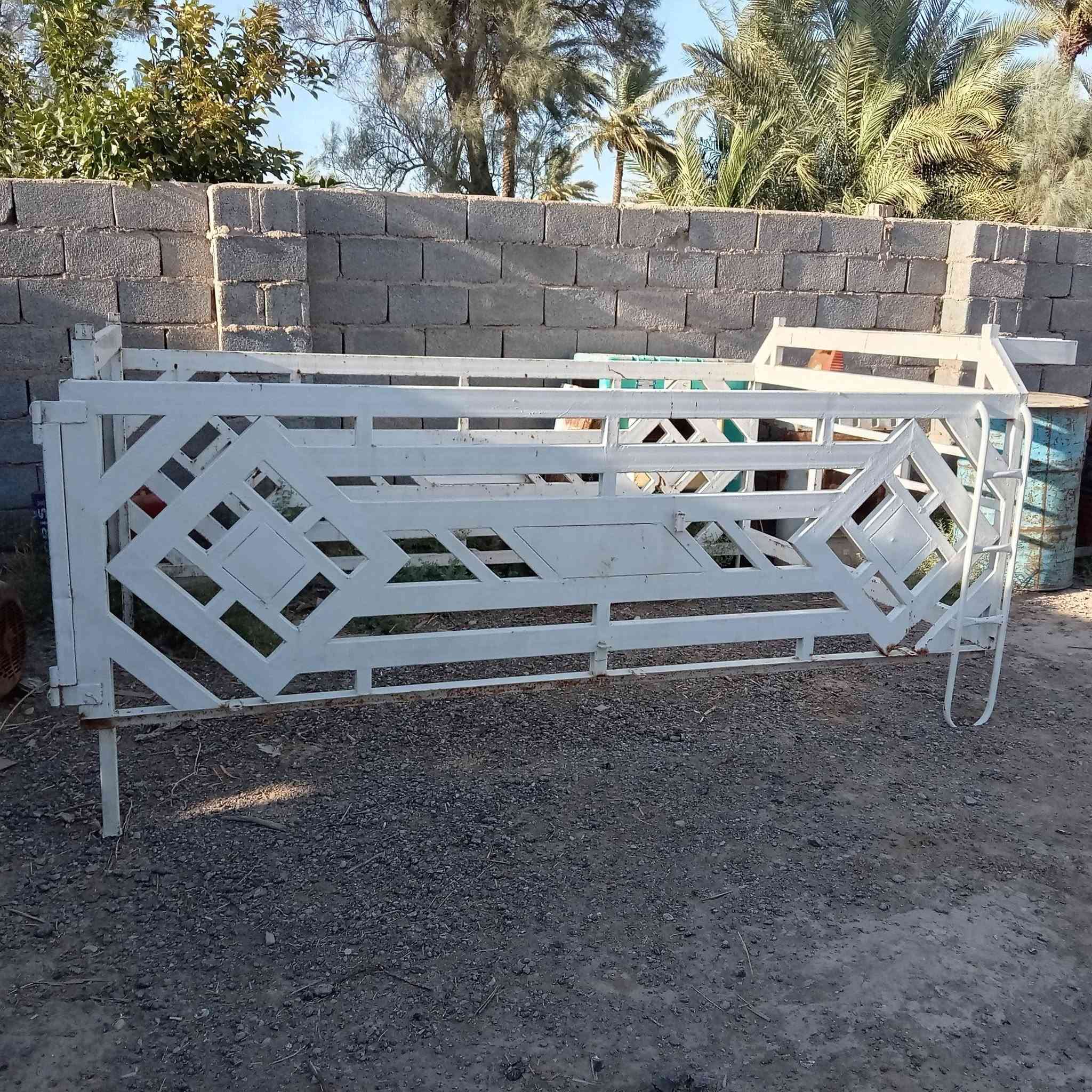 سلام عليكم محجر كيا نثيه للبيع السعر خاص الاستفسار***********
