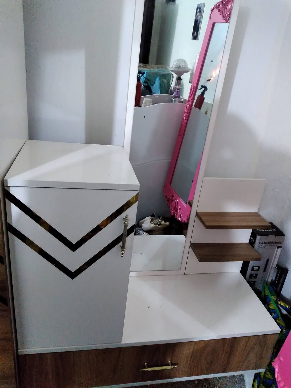 غرفه نوم مستعمله للبيع بدون دوشك 400 وبيها مجال العنوان بغداد البياع منطقة الري الإتصال على هذه الرقم  ***********
