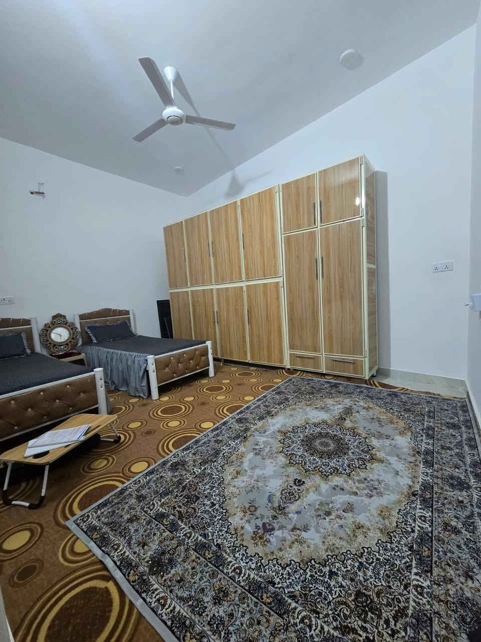 على بركه الله 
بيت 🏠 للبيع الموقع منطقه الراشديه قرب ابو كاظم المياحي المساحه ٢٥٠م طابو صرف بااسمي يتكون من صاله ومطبخ وهول مناور عدد ٢ وغرفتين نوم عدد ٢ 
والطابق الثاني غرفه نوم وهول وصحيات 
البيت 🏠 بناء حديث الاساس رفت تسليح كامل بااضافه صحيات داخليه وخارجيه 
البيت لامطلوب للدوله حر تحويل ثاني يوم ومن الله توفيق
السعر 135


**إذا كنت صاحب هذا الإعلان وتريد حذفه لأي سبب، رجاءا أرسل رسالة إلى الدعم الفني**