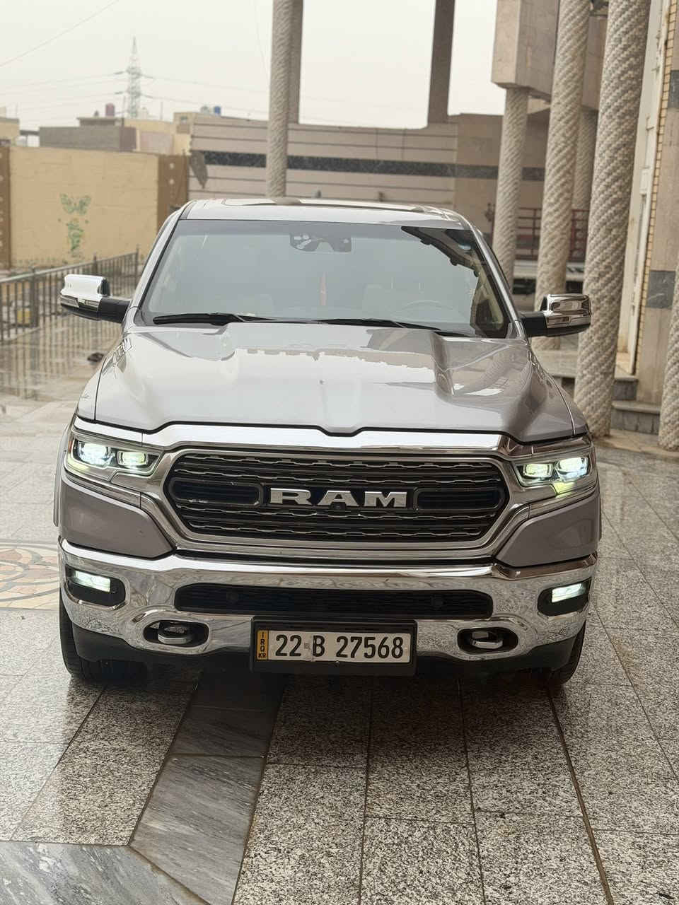 RAM 1500 LIMITED
رام 1500 لمتد

الموديل2020 . (خليجي) . 

العداد88000") .

المحرك : V8 5.7L . 

السعر : اتصل او خاص 

مرقم مع PPF كامل للسياره. 

السياره مكفوله كفاله عامه 

المواصفات :

* دفع رباعي 4x4

*رادار امامي مع مانع تصادم . 

* نقطة عمياء . 

* تحذير الخروج عن المسار .

* 4 كاميرات (360) درجة . 

*. 

* اصطفاف ذكي (اوتوپارك) .

* دواسات جانبية كهربائية .

* ممتصات الصدمات هوائية (جكات) .

* المصابيح الأمامية زنون .

* كشافات الضباب زنون . 

* المصابيح الأمامية LED .

* المصابيح الخلفية LED . 

* دخول ذكي (بصمة). 

* تشغيل عن بعد .

* مقاعد من الجلد الفاخر . 

* المقاعد الامامية كهربائية مع ميموري  لمقعد السائق.

* المقاعد الأمامية تبريد وتدفئة . 

* المقاعد الخلفية تبريد وتدفئة . 

* شاشة كبيرة 12 أنچ .

* نظام ملاحة نفكيشن GPS .

* حساسات امامية وخلفية .

* سقف بانوراما .

* مانع تصادم خلفي. 

* مكيف خلفي .

* ويل كروم قياس 22 انج .

* مرايا كهربائية جانبية من الكروم قابلة للطي كهربائيا .

* شاحن موبايل لاسلكي (واير ليس) 

* النافذة الخلفية كهربائية.

* المرايا الجانبية تدفئة . 

* بدي معزول مع غطاء .

* امكانية تعديل ارتفاع دواسات البنزين والبريك .

* هاند بريك كهربائي . 

* المرايا الوسطية كاميرا . 

* حساسات امامية وخلفية . 

* رام بوكس .

* مرايا مع خاصية التعتيم الذاتي . 

* مساحات تخزين إضافية تحت المقاعد.

* سستم الصوت هارمن كاردون. 

* دوسة خلفية مساعدة للصعود للصندوق

***********

او ***********

***********

