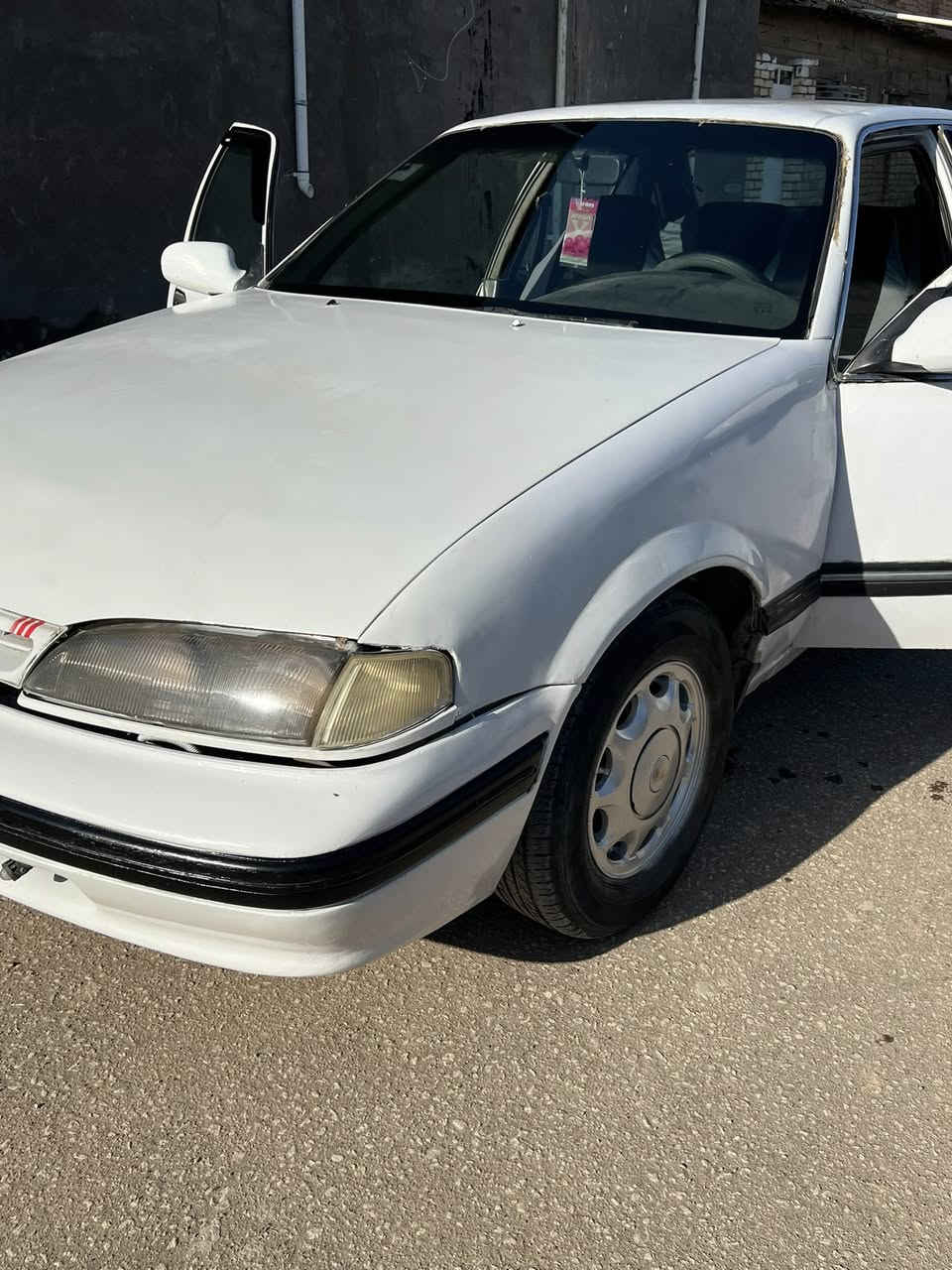 يالله السلام عليكم 
برنس موديل 94 رقم بغداد الماني تحويل مباشر  شرط ثاني يوم تحول
سنويتها لحد 27  السياره جديده وخير من الله مثل الصور واحلى 
كير ومكينه وحداديه خير من الله كهربائيتها شغاله  تخم تاير تبريد ثلج السياره متعوب عليها 
مكانها بابل معروضه 33 وبيها مجال حك الجيه 
***********
