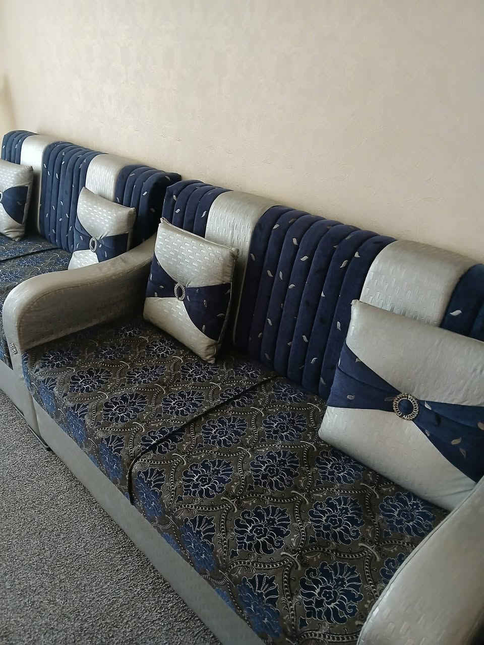 طخم نضيف حيل ١١ مقعد موصل الايسر
السعر ٣٥٠
***********
