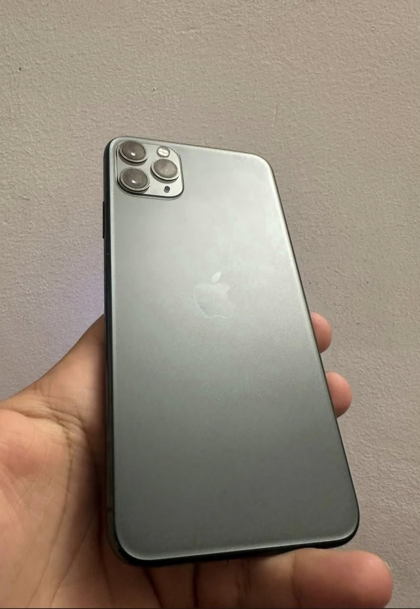 سلام عليم 11pro max جهاز نضيف كلش غراضه موجوده لبيع الاستفسار ***********
