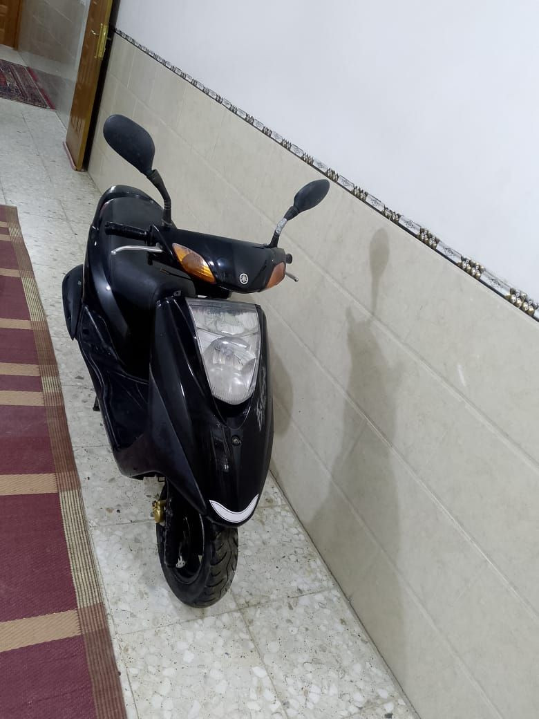 دراجه بريز ابلاديه كلها َمكينتها حيل ناعمه سلف هندر كهربائيات كلها شغاله اوراقها كامله السعر 450 العنوان الشعب التلفون ***********
