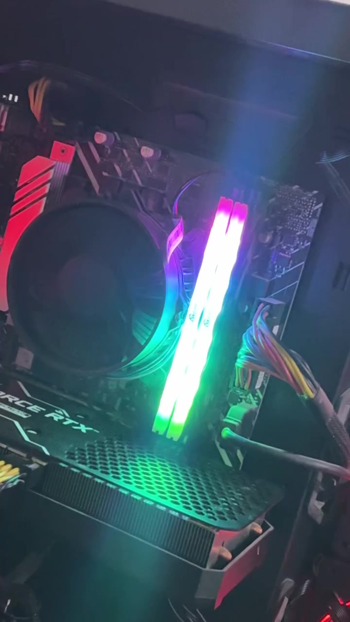 رامات 2x8 3600 استخدام ست اشهر 110 الف وبيهن مجال بسيط                             الماركة: Addlink (أدلينك). / الموديل: Spider X4 RGB / النوع: DDR4 السرعة: 3600MHz /التوقيت: CL18


**إذا كنت صاحب هذا الإعلان وتريد حذفه لأي سبب، رجاءا أرسل رسالة إلى الدعم الفني**