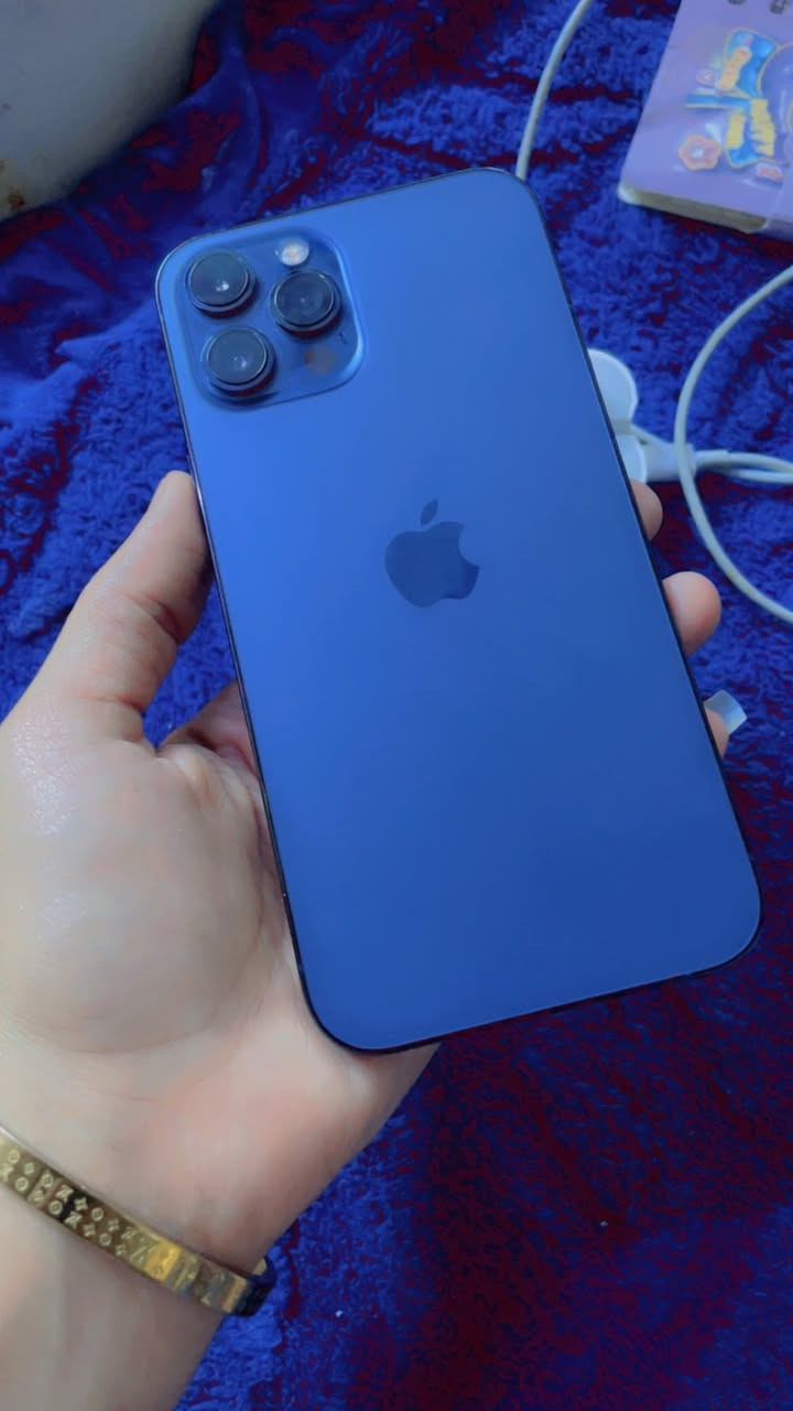 سلام عليكم ايفون 12برو ماكس شرق اوسط ذاكر 256بطريه 78مادخل اي تصليح فقط هاي طكه صغيره بي مامثره ع شاشه مكاني بغداد ***********ملحقات شاحنه اصليه وكفر كرتونه ضايع 450وبي مجال
