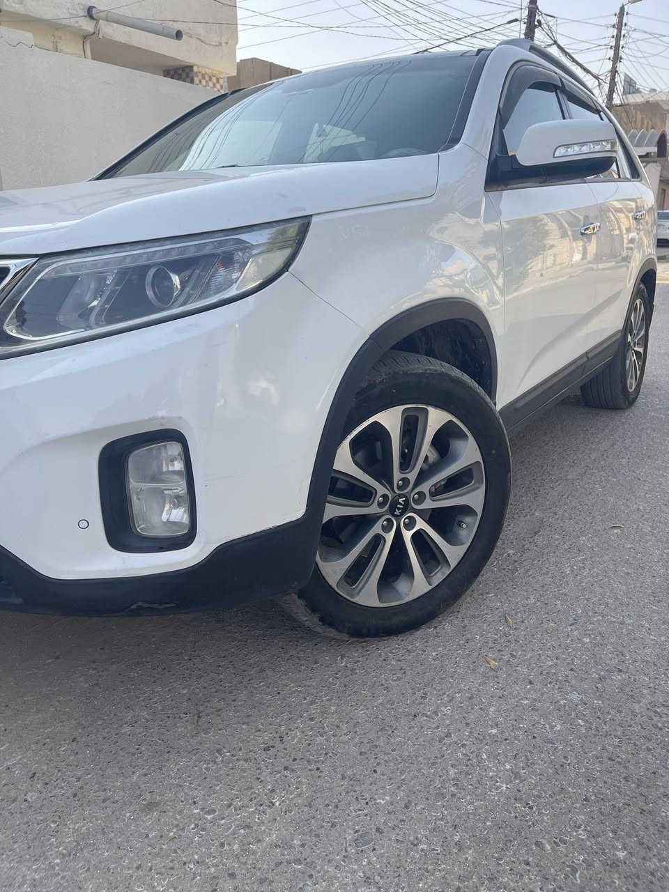 كيا سورنتو مديل ٢٠١٤ شكل ٢٠١٥ 
السعر160$بيها مجال
فول ١/١ 
لون ابيض مكفوله
سبعة راكب 
فتحة بنوراما 
كير ستة نمر 
الإطارات حجم 19 
حساسات أمامية خلفية 
اشاير يالمري 
كامرة خلفية 
بردات أصلية في الأبواب الخلفية 
إنارة داخلية محيطية حمراء اللون 
كرسي السائق كهربائي 
ثلاث قطع تبريد 
اللون ابيض 
بصمة دخول وبطمة تشغيل 
الرقم شمالي 
الانارة الامامية لد نهاري
الانارة الخلفية ائدي 
السيارة نظيفة جدا
المحرك 4
‏مكانها نجف
رقم ‏*********** / ***********
‏أبيع مستعجل مع جزيل الشكر
