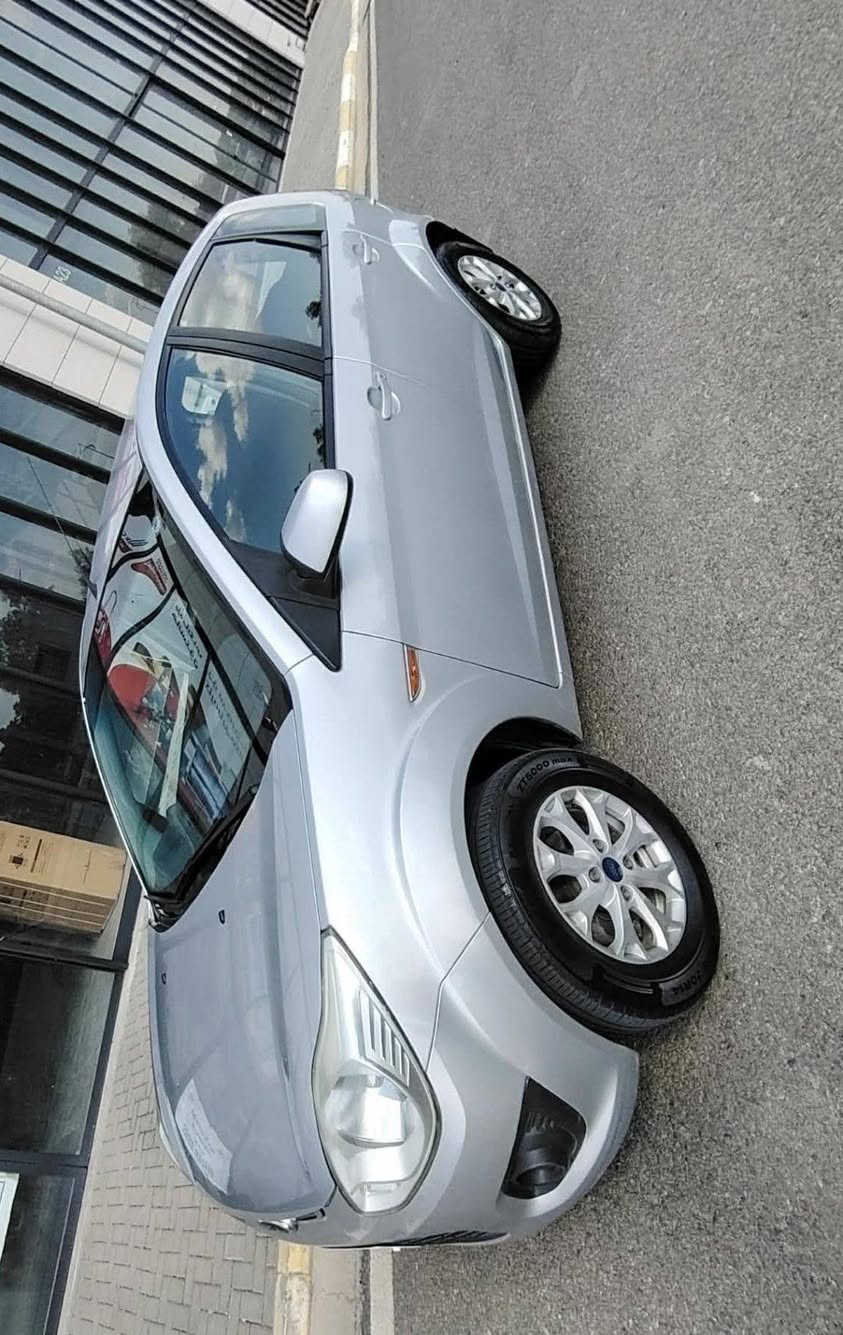 فۆڕت فیکۆ مودێل2014 بی بویاخ بی لێدران بی تەرزە بی کارت و کرانەوەش دوو سێ پەلەی ورد ساردی زور بچوکی هەیە سەیارەکە زور تازەو جوان ماوەتەوە  گێڕ مەکینە تەحویل غرامە هەمووی بەشەرت بوزانیاری زیاتر پەیوەندی بەکەن*********** سعر 80 مەجالیکی کەم السليمانية, العراق
