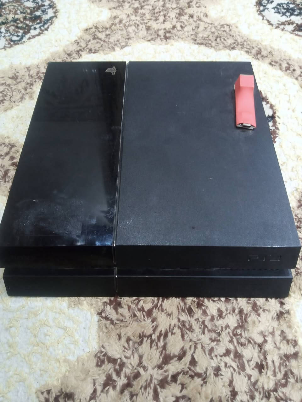 سلام عليكم بلي فور فات مهكر ذاكرته 500 بي خلل خليتله نت بل غلط طلب تحديث حدثته وصعد نضامه 13.5 هوه بل اصل 11.5 هوه يشتغل كلشي مابي بس رادله واحد ينزل من تحديثه ينزل من سعره 275 ابو بلي يطلب عليك 20 الف يسوي ينزل من سعره يعني قفل 255 بي  او مراوس بتلفون ويا 3 يدات ملحقاته كاملات تواصل ستفسار ***********
