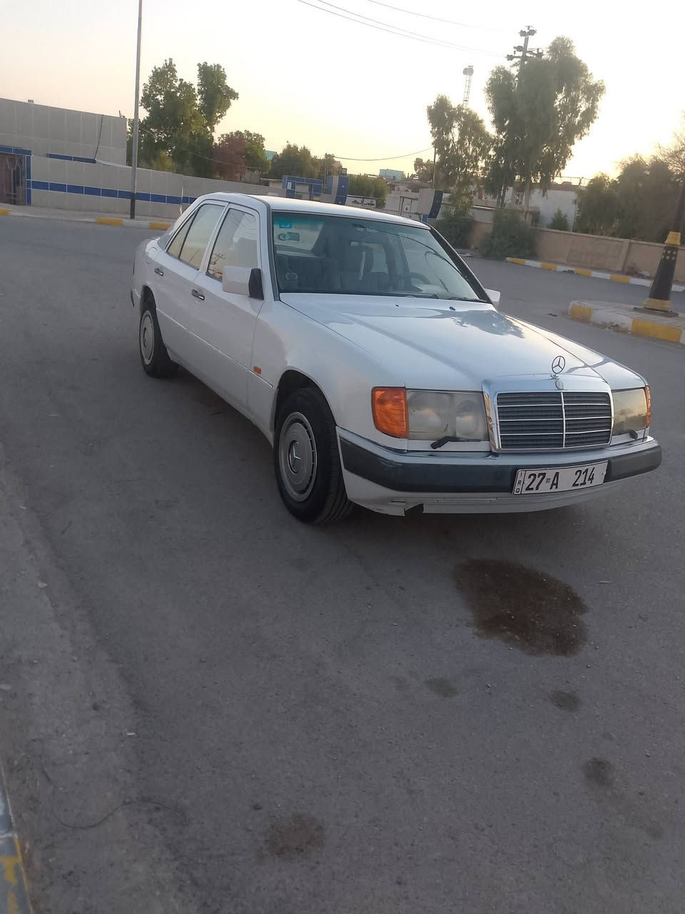 سلام عليكم مرسدس دب  مديل 88 سيارة جديد رقم  ذي قار دولي بسمي مميز مكينه و كير فيفيتي جدد تخم تاير جديد حداديه جديده تبريد ثلج كهربايات كلهه شغاله سيارة مكفوله من الضربه سيارة قواعد بلاد رقم *********** السعر 53 مكان نا صريه سوق الشيوخ
