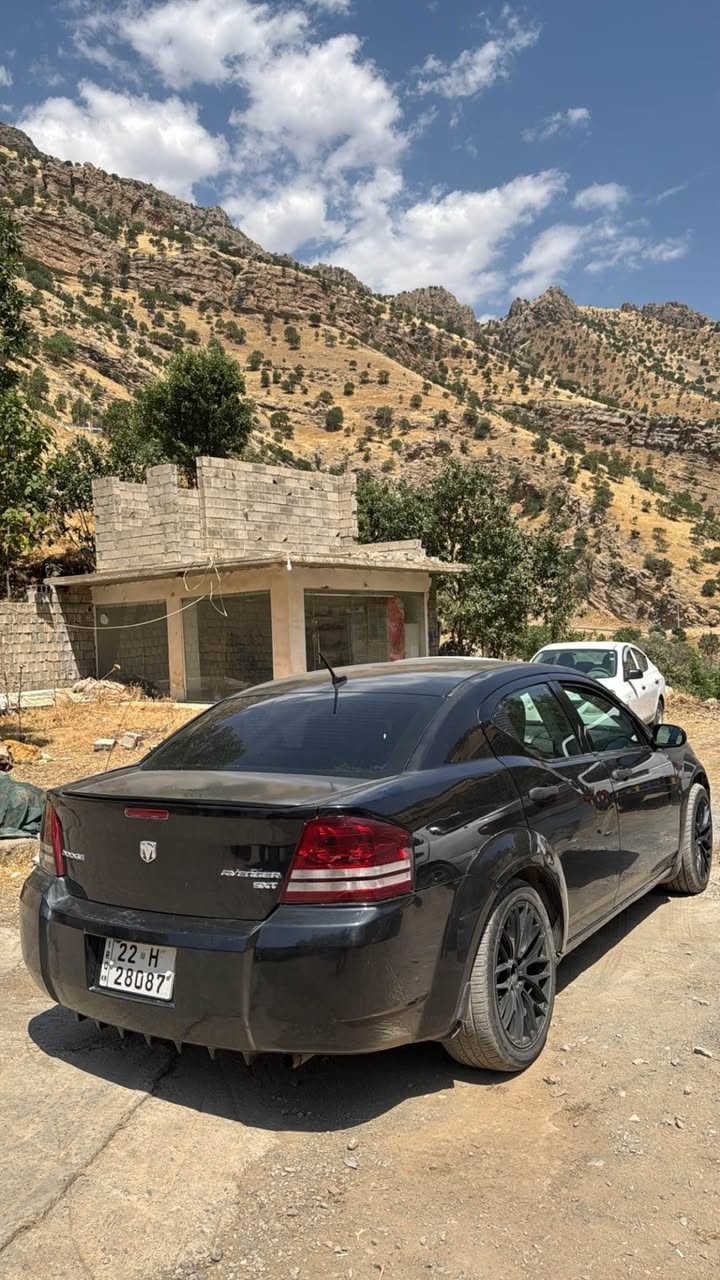 دۆج ئەڤانجەر ٢٠١٠ sxt قەپات مواسەفاتی مەكنە ٤ پستۆن مەكینە 2.4 مەرغوب 
‎سەیارەیەكی زۆر جوانو پاك و خاوێنە گێر و مەكینەی وتەبریدی بەشەرتە ئەشیای زۆر هەرزانە تەحویل وەكالە 
‎بەشەرتە رەقەمو سەنەوی نویە فولل مواسەفاتە
‎٢ پارچە سبوغە بێ ژۆری بێ ئرباگ
‎١٩٨ هەزار كیلۆمەتر رۆشتووە
‎مواسەفات
‎سوكان پاوەر
Abs
‎شاشە ئایپات
‎تەحدید سورحە
‎ویل SRT
‎جام كارەبا
‎تەبرید سارد وگەرم
‎مەكینە گەورە
‎سەیارەیەكی زۆر بێ كیشەیە
١ وەرەقەش غرامەی لەسەرە دوای مەحامەلە غرامەكە وەردەگریتەوە
سحری ٦٨ قەرەقە و مەجال
‎رقم:***********

‎حربی
‎دوج ئڤانجر ٢٠١٠ sxt 
‎سیارە قپات مواسەفات
‎٢ قتعە سبغ
‎بدون داخیل بدون ئرباگ
‎٤سلندر مكینە
‎مكینە٢.4
‎ماشیە١٩٨ كم
‎مكابح كهربائية، نظام منع انغلاق المكابح (ABS)، شاشة آيباد، نظام حماية من الشمس، عجلات SRT، زجاج كهربائي، مكيف هواء بارد وساخن، محرك كبير، سيارة بحالة ممتازة.
‎الأوراق المطلوبة:٦٨ ورقة مجال.
‎الرقم: *********** أربيل, العراق
