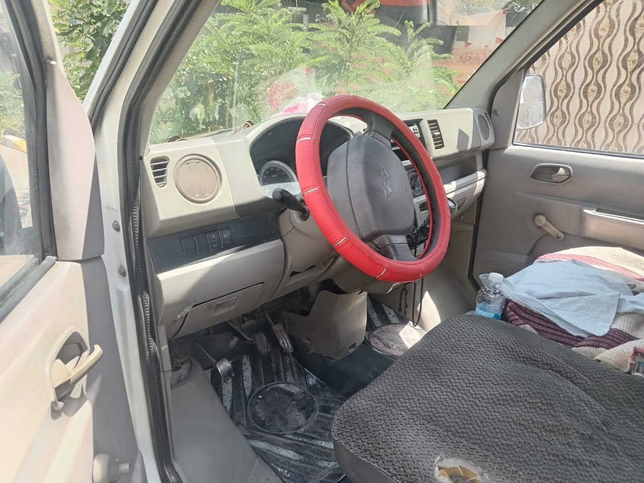 بيكب حمل شيري موديل ٢٠١١سنويه لغاية ٢٠٣٠ بسمي سيارة جاهزه من كل شي ماععده الكمبيرسر عاطل تخم تاير جديد السعر ٤٠ وبيه مجال عنواني بغداد حي العامل ت ***********

