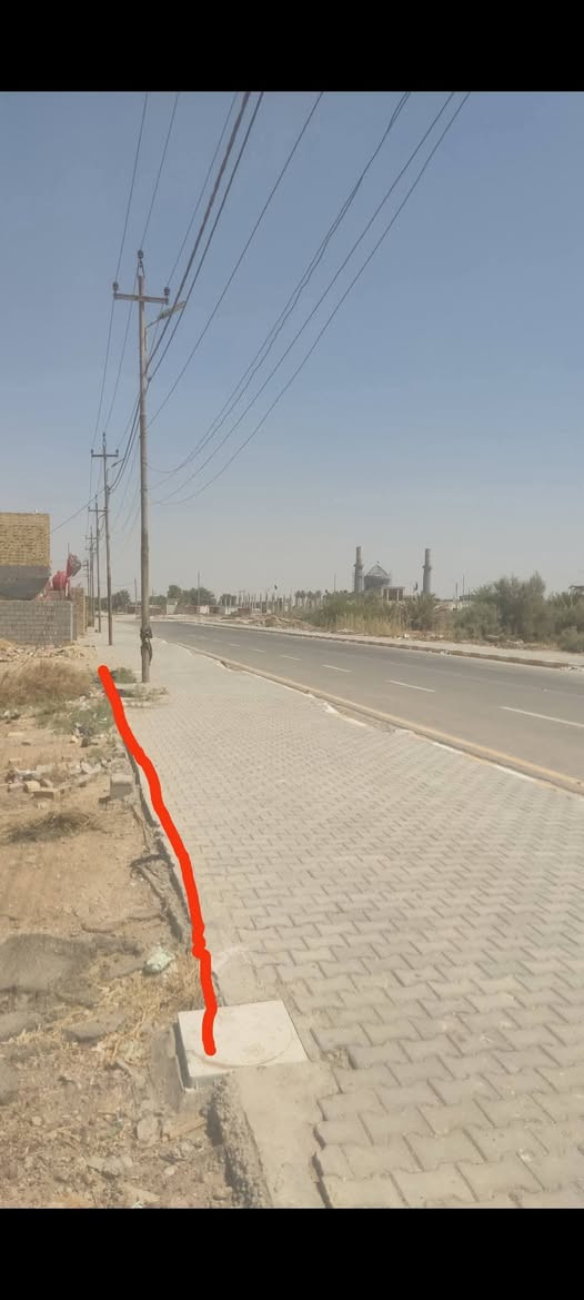 قطعه للبيع منطقة حي الحسين المساحه 200بيه فضله 30متر وجه على الشارع الرئيسي مقابيل سعيد بن جبير ***********
