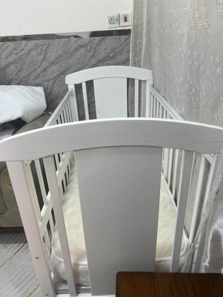 السلام عليكم للبيع استعمال قليل بعدها جديده مع دوشك للبيع السعر 110
***********
