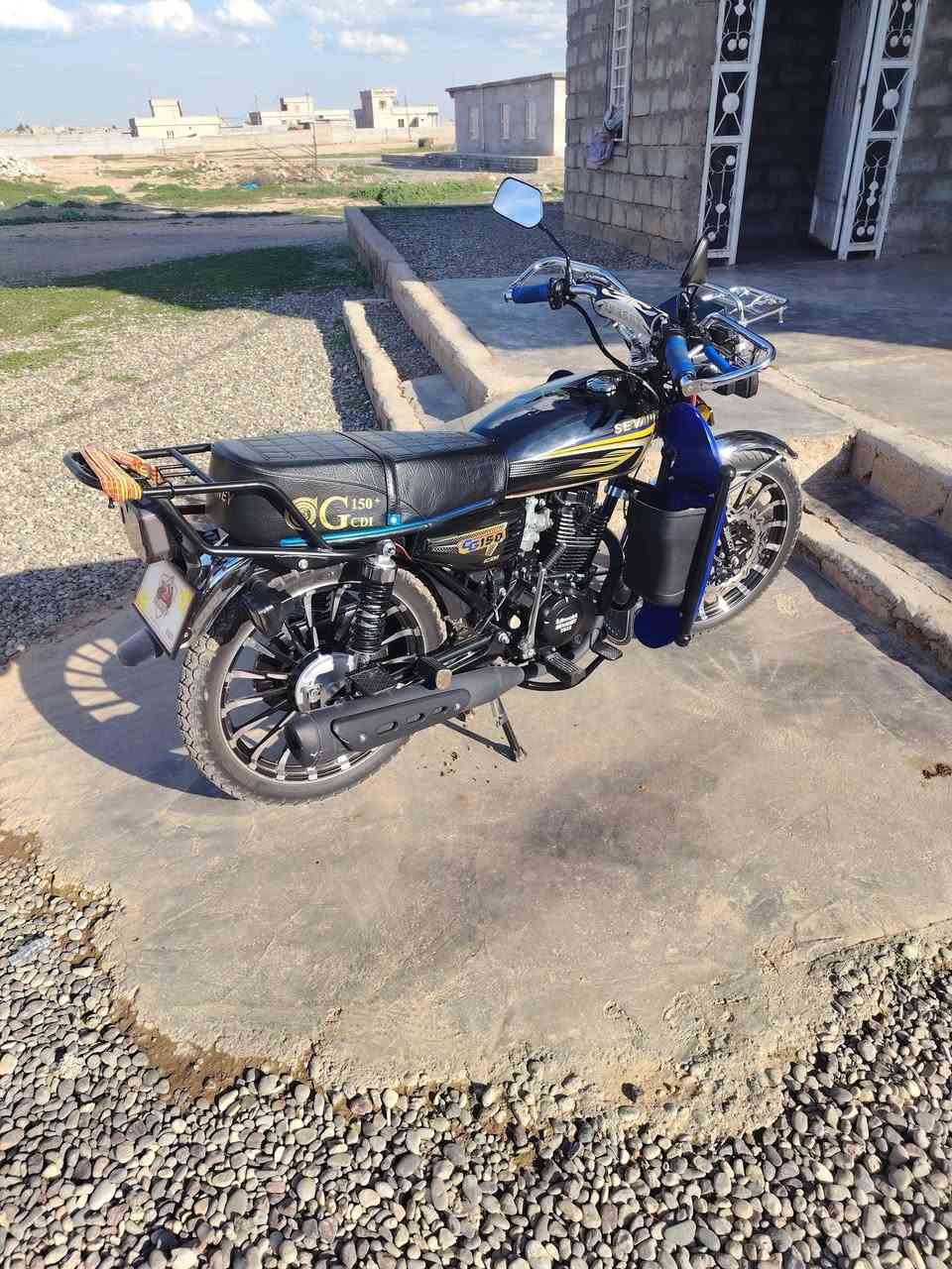 السلام عليكم موطور سيفان 2025 للبيع محرك 150 
***********
