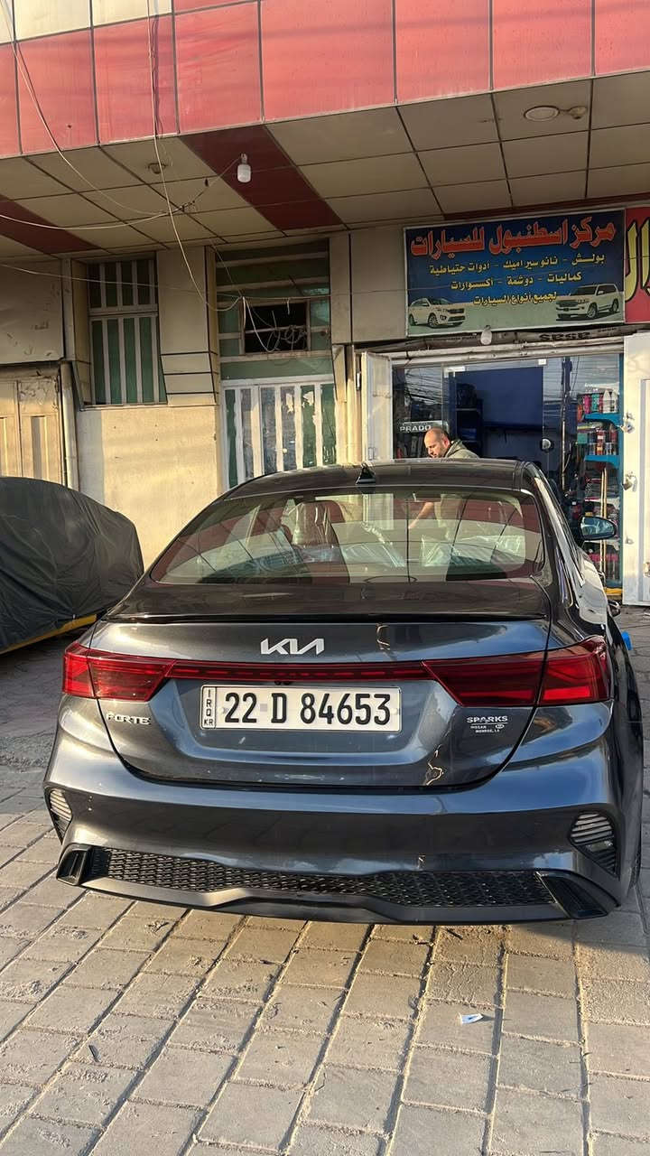 السلام عليكم 
كيا فورتي رقم اربيل الجديد باسمي 
موديل ٢٠٢٢ الشكل الجديد 
ماشيه ٨٢ميل 
السعر ١٤٠ورقه بيه مجال
مواصفات
رادار خلفي امامي+تحديد مسار+ قياده ذاتيه 
نظام توقف ذاتي 
نظام تزلق ونحدار
كامره خلفيه ٣٦٠ درجه 
تحكمات ستيرن جهتين + مثبت سرعه 
٤ انظمه قياده 
محرك دوش ٢٠٠٠
كير ٧ نمر 
كتلوكات السياره كله 
وبعد هواي مواصفات مذاكره
حادثه تبديل جاملغ وبنيد فقط صور الحادث مرفقه
عنواني بغداد حي المعلمين***********
