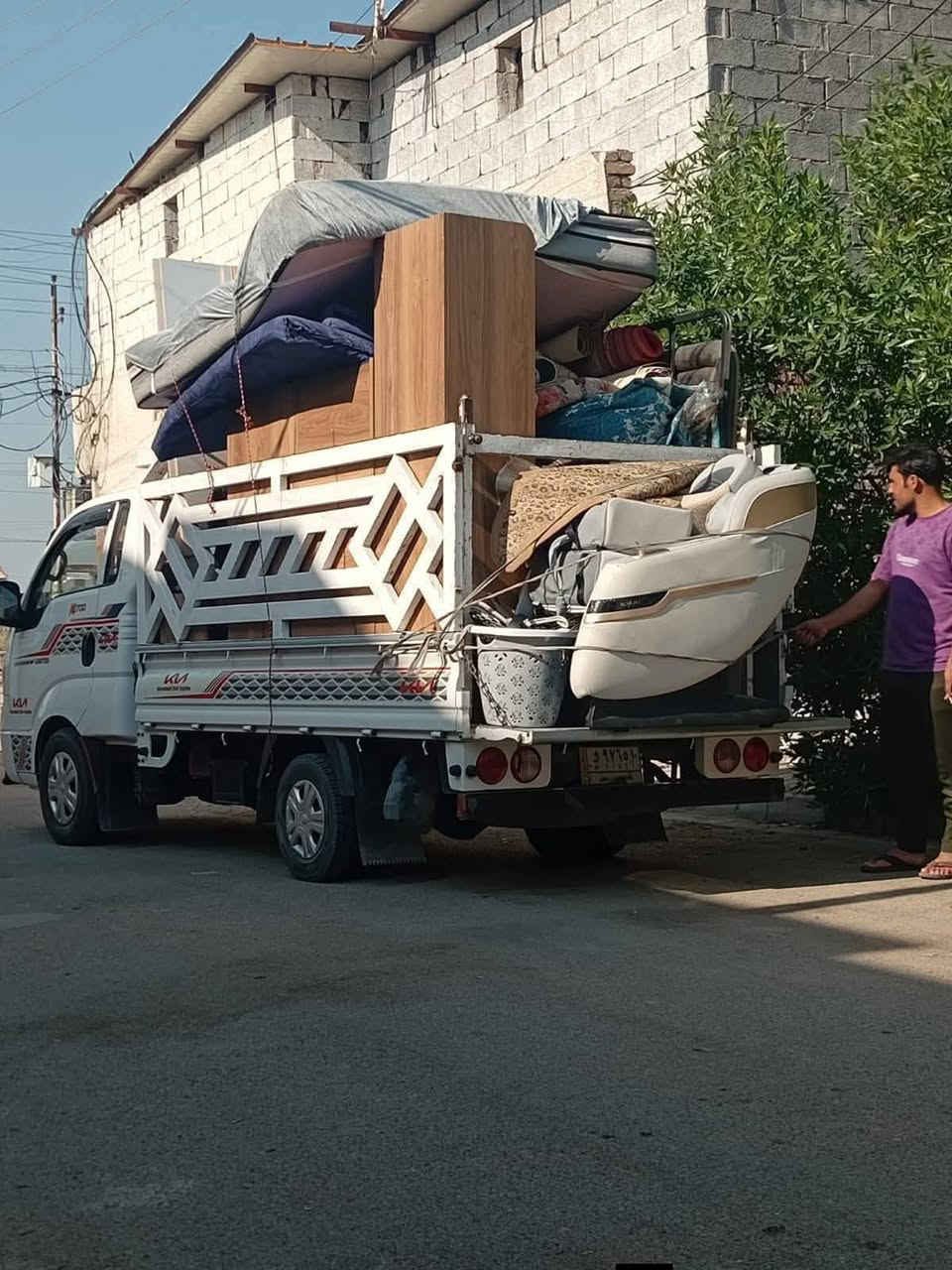 السلام عليكم عنده نقل اثاث منزل يوجد كادر عمل نقل اثاث وتنضيف منزل كلشي عندك جهازين ماعليك بس تصال على رقم وتساب أو رقم تلفون من بابل فقط بكل وكت متواجدين ***********
