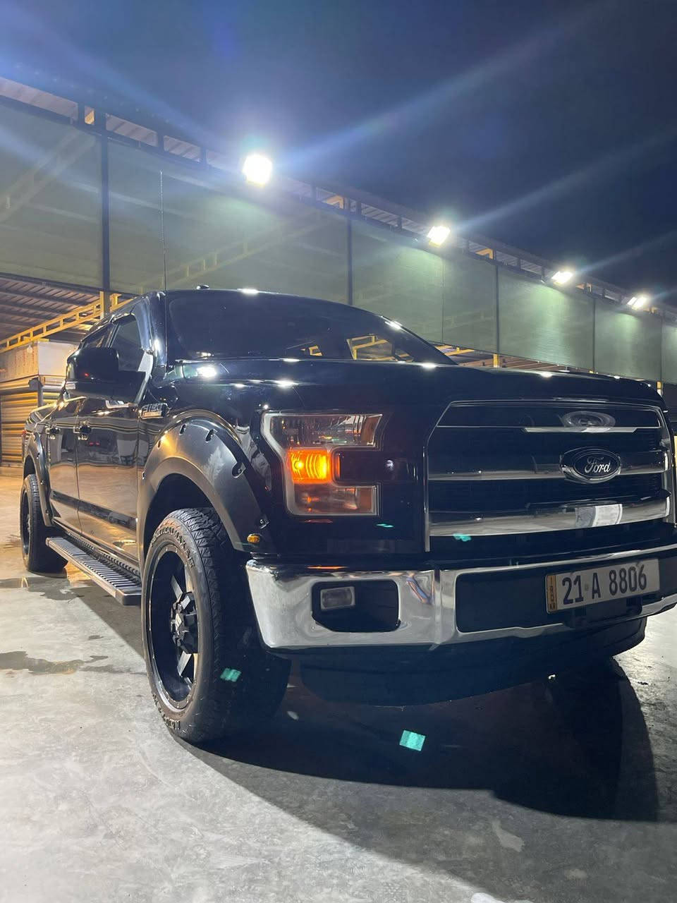 سلام عليكم للبيع او مراوس حسب القناعه  بيكم فورد 2016 كلين بدون حادث فول موصفات  8سلندر باب طويل بدي قصير سياره رقم سليمانيه بسمي تريد تحويل تريد وكاله  
سعره 215ورقه وبيه مجال قليل الشراي يتصل ويدلل 
***********
*********** مكانه بغداد التاجي
