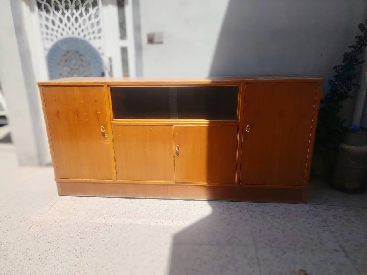 بوفيه جديده باب اول السعر 275 النجف حي النداء ***********
