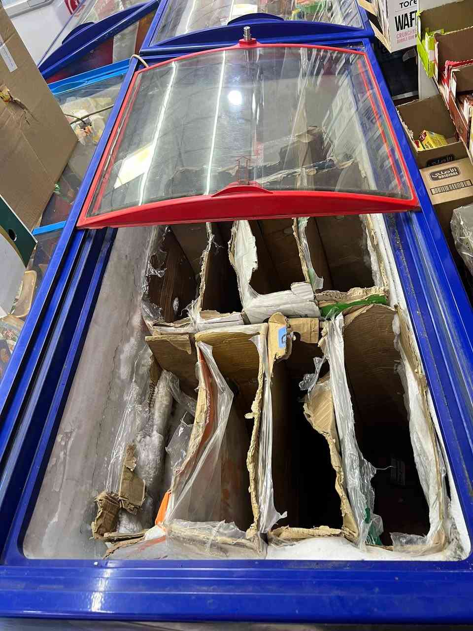 عوارض بطحية للبيع
ايكور الاصلي اكو وحدة طولها ١٩٠
وعندي ٣ نفس الشةل طولها ١٦٥
وعندي وحدة طولها ١٣٥ 
للبيع المكان بغداد
عالفحص


**إذا كنت صاحب هذا الإعلان وتريد حذفه لأي سبب، رجاءا أرسل رسالة إلى الدعم الفني**