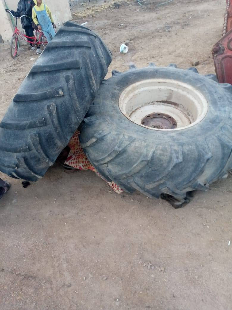 سلام عليكم تايرات حجم ٢٦/١٨ هوه ويله ميسان ***********
