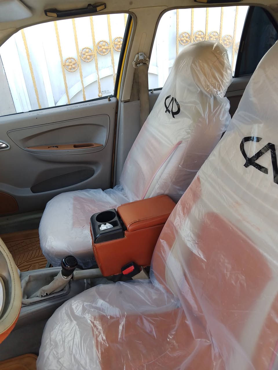 كير ومكينة كولف حاوية شرط عليهة 3 ورقات هيئة عالمشتري استلم صافي 20 سيارة نضيفة وجاهزة مكاني بغداد***********
