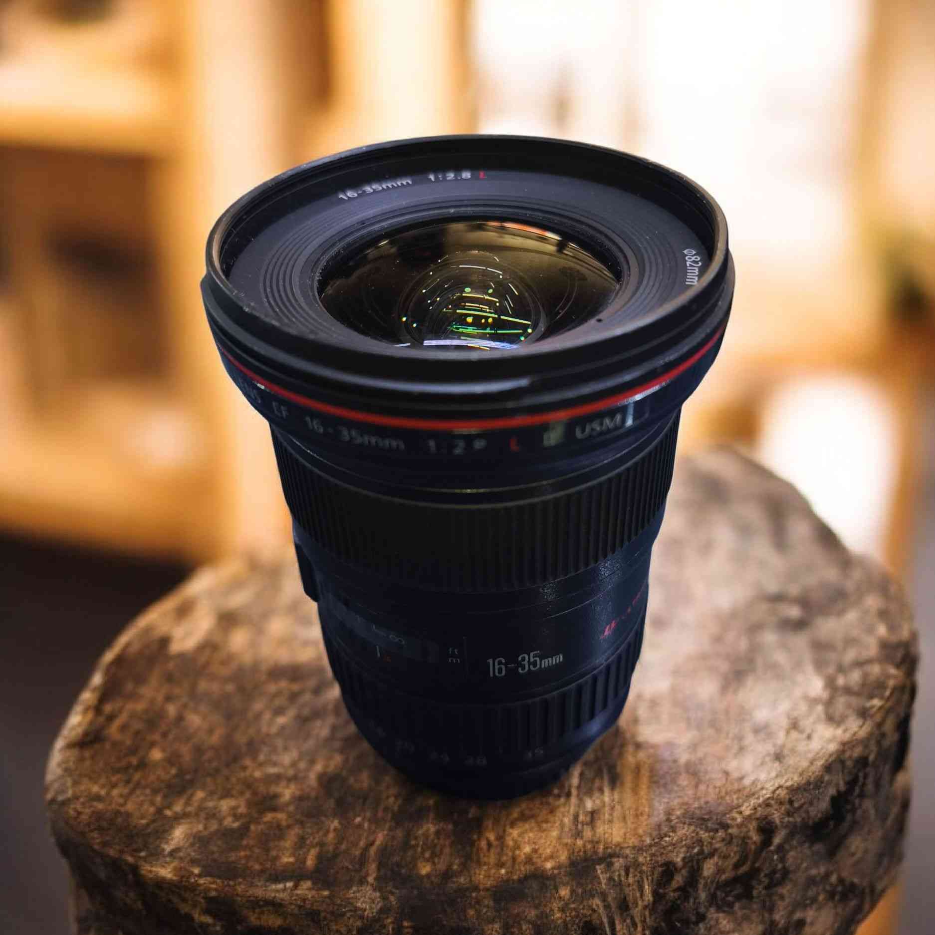 عدسة كانون اصدار الثاني 
EF 16-35mm f/2.8L 
للبيع للاستفسار الاتصال وتساب ***********
