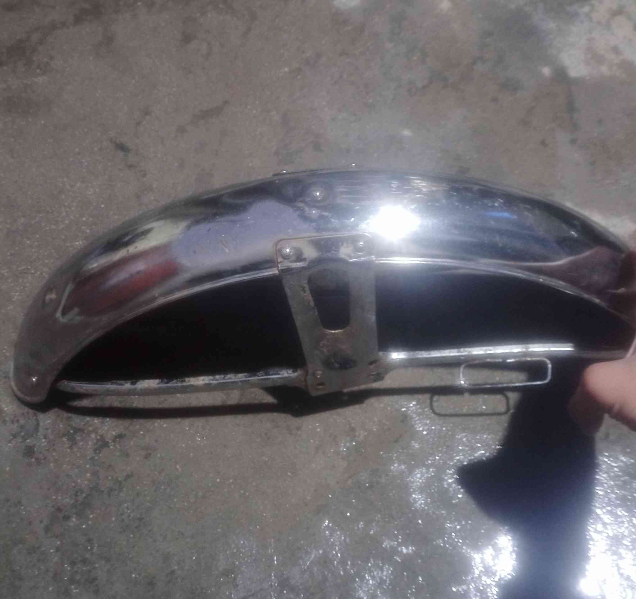 من رخصت صاحب الكروب المحترم 
للبيع ويل وتاير سهم جديد قبل سبوعين شادة وتانكي وصالنصة صوت وجاملغ امامي وستان صفح بسعر مناسب ابيع شلع 
ب 45 والشراي بي خير ويدلل 
مو شراي لا تعبني 
مكاني/ بغداد/ الأمين الثانية 
رقمي :- ‏‪***********‬‏
