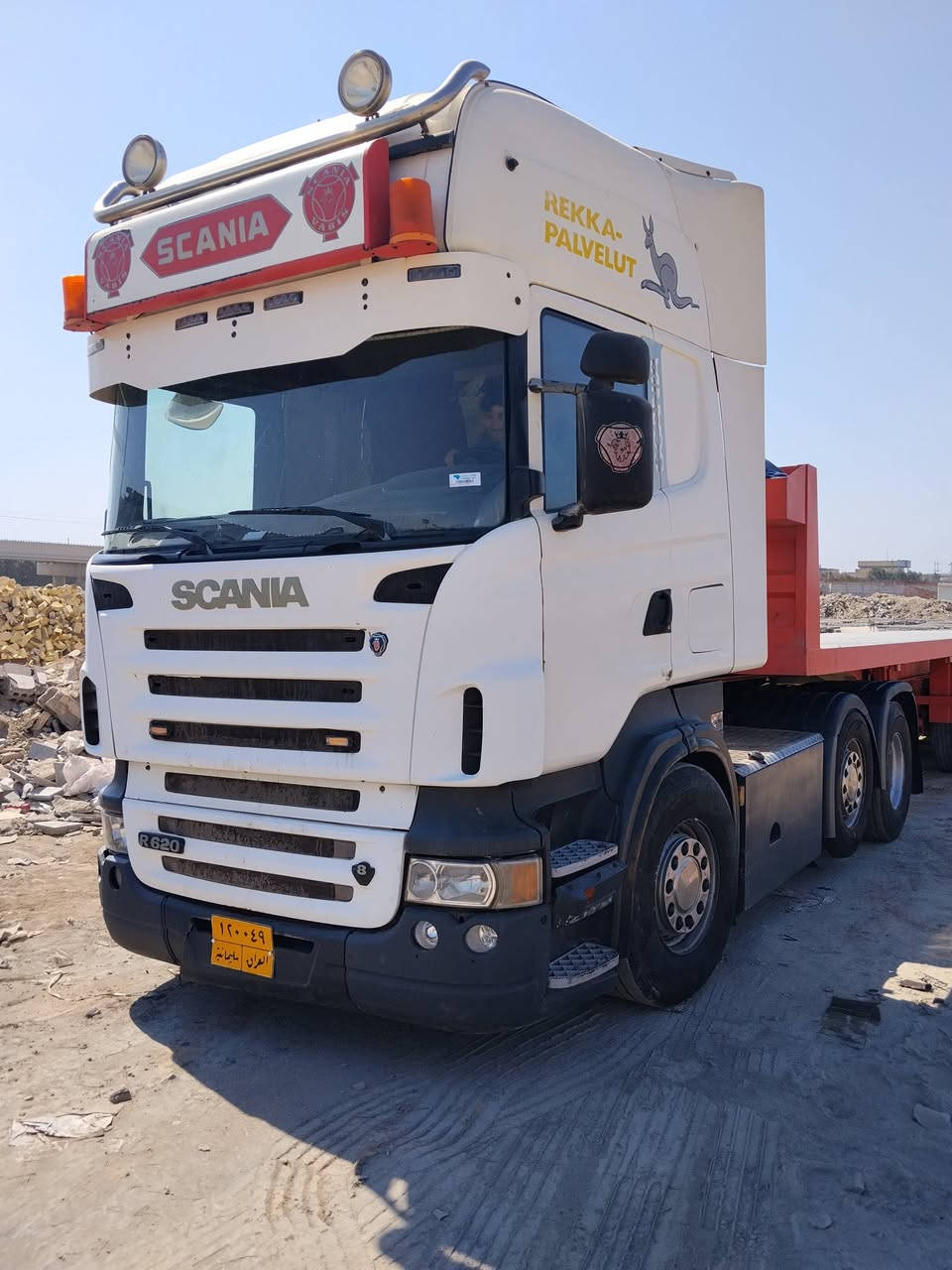 سلام عليكم سكانيا للبيع موديل 2006مكينه 8حجم 620كير 3/3سنكل امامي سنويه صاقطه ترهم بس راس أو راس وعربنه رجاء الاتصال من 8صباحن لا10مساء العنوان بابل فضاء القاسم ***********
